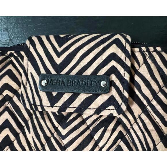 Vera Bradley Zebra Print Cotton Multi-pocket Wallet - Picture 2 of 6